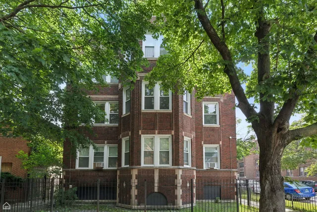 $650,000 | 936 East 80th Street, Chicago, IL 60619