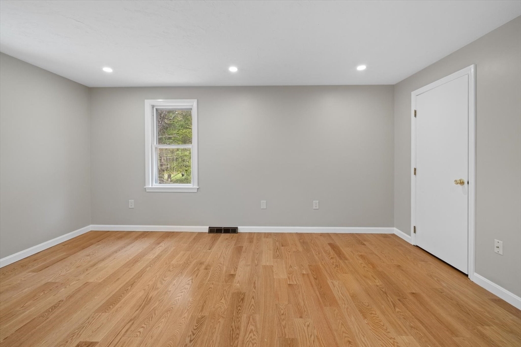 76 Woodridge Road Duxbury, MA 02332 - Photo 26 of 42