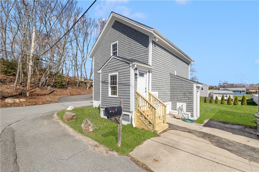 2 Birch Street Tiverton, RI 02878 - Photo 2 of 37