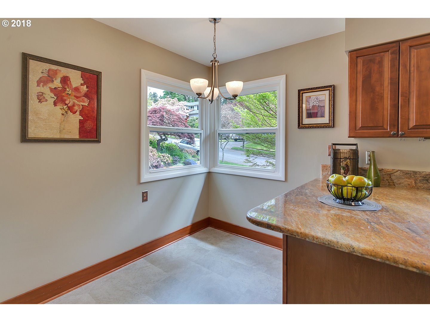 6456 Southwest Loop Drive Portland, OR 97221 - Photo 9 of 32 Breakfast Area
