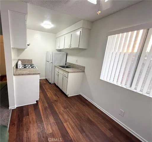 $1,795 | 4015 137th Street, Unit 221, Hawthorne, CA 90250