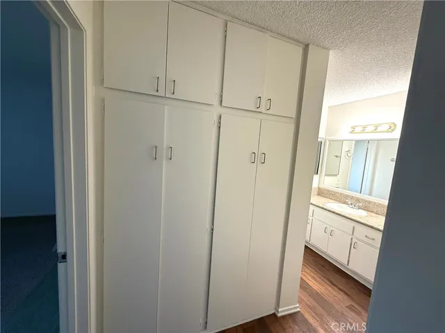 $1,795 | 4015 137th Street, Unit 221, Hawthorne, CA 90250