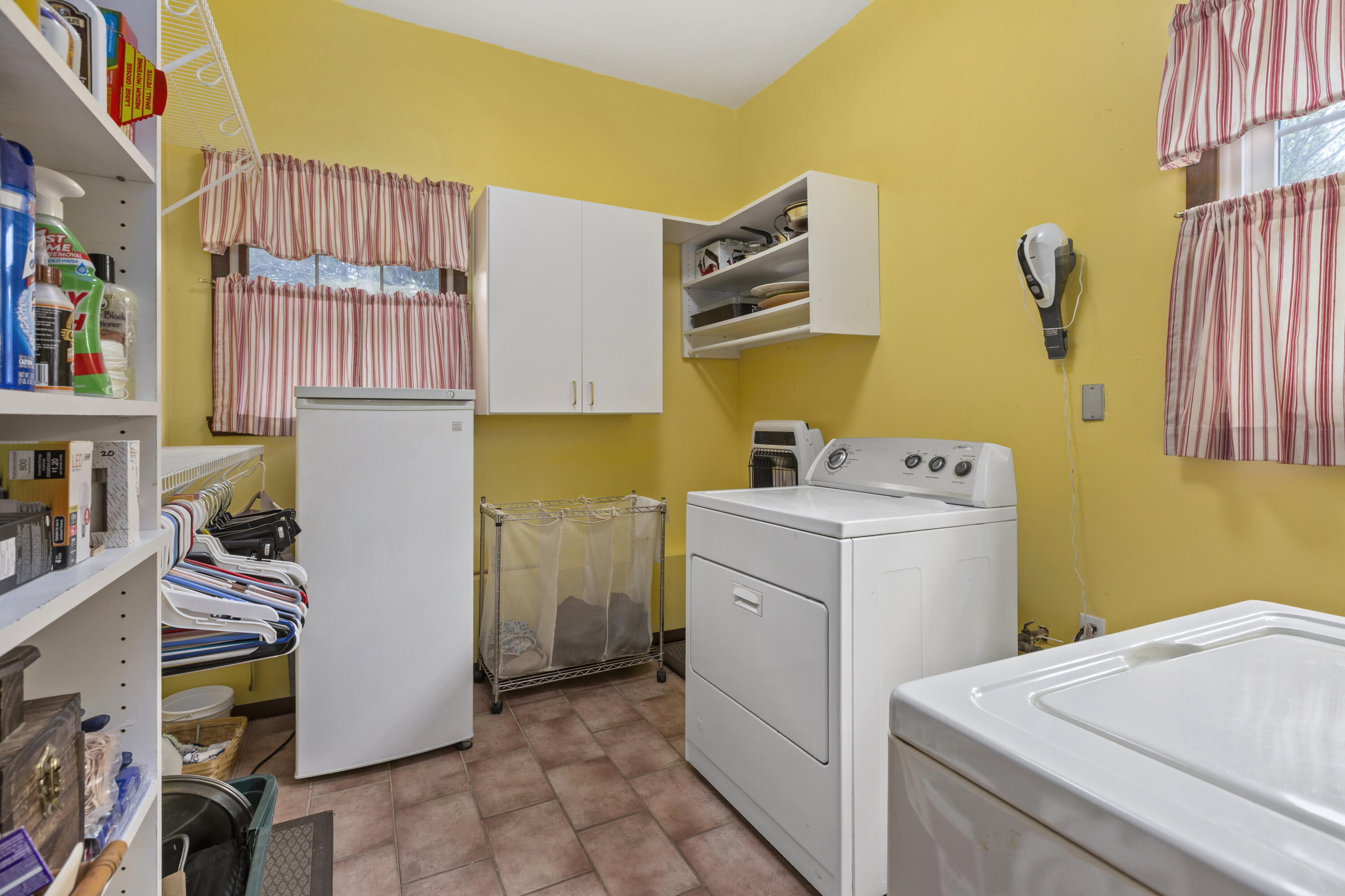 328 East Tratebas Road Valparaiso, IN 46383 - Photo 22 of 48 3000x2000