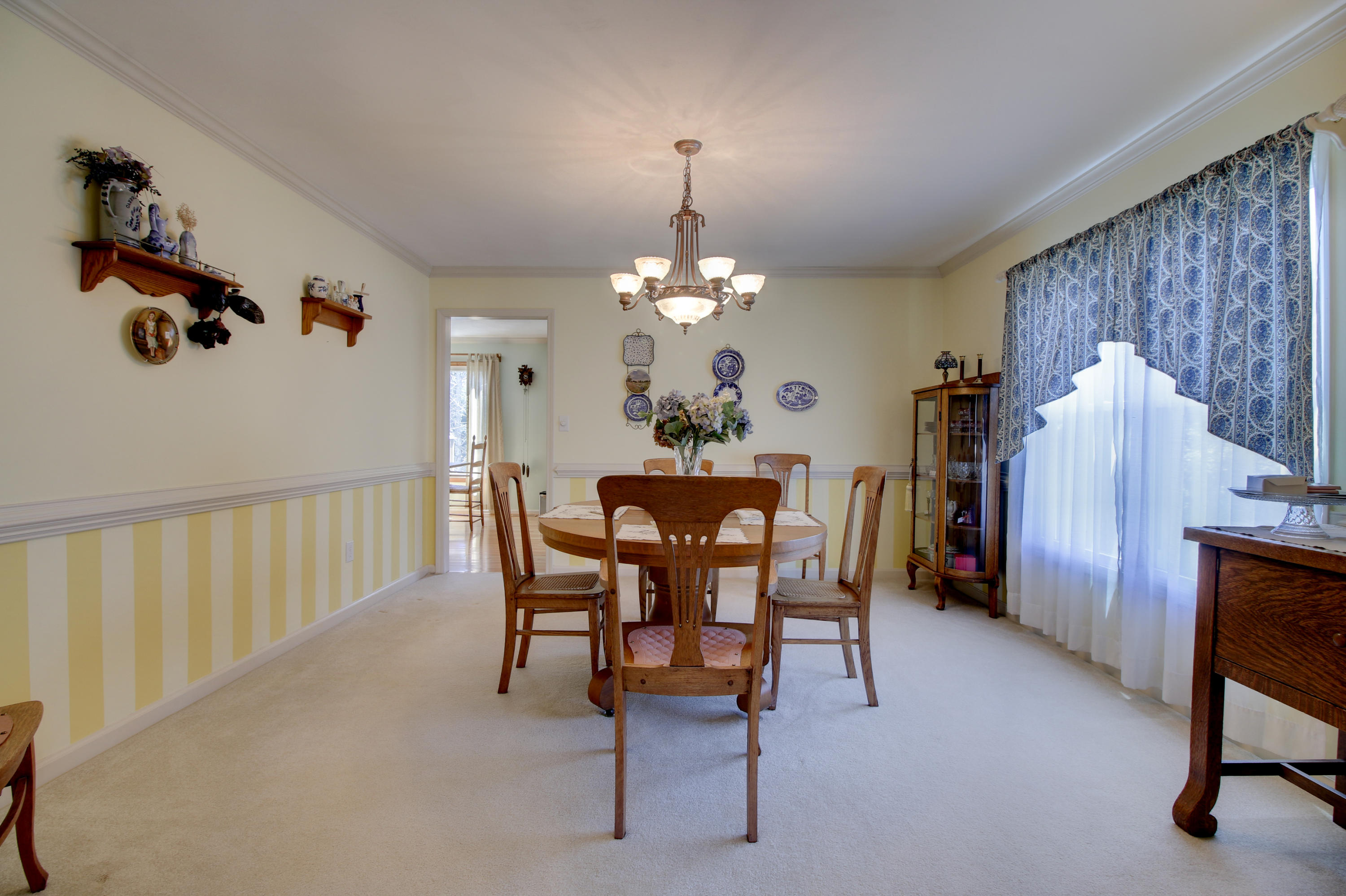 1917 Springmill Road Salem, VA 24153 - Photo 6 of 37 _MG_1220_1_2