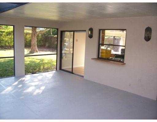 11492 Clear Creek Place Boca Raton, FL 33428 - Photo 3 of 6 3