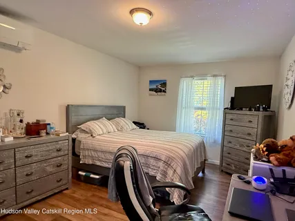 $775,000 | 230 New York 32 Street North, New Paltz, NY 12561