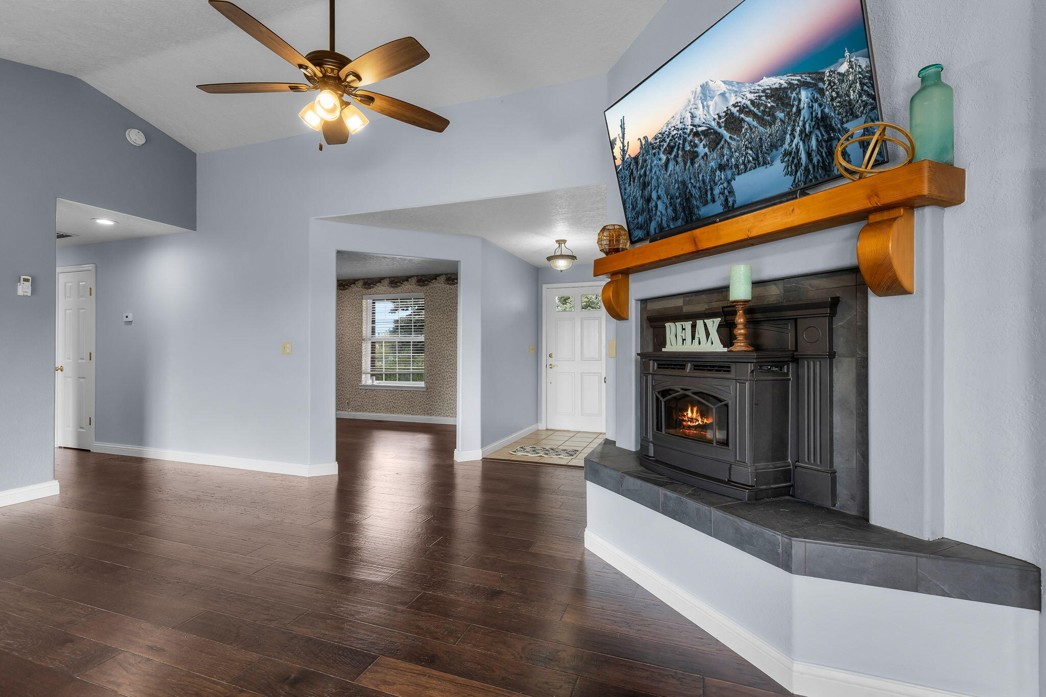 3249 Northeast Yellowpine Road Prineville, OR 97754 - Photo 10 of 56 2026_04_27_3249_ne_yellowpine_road_pv-17