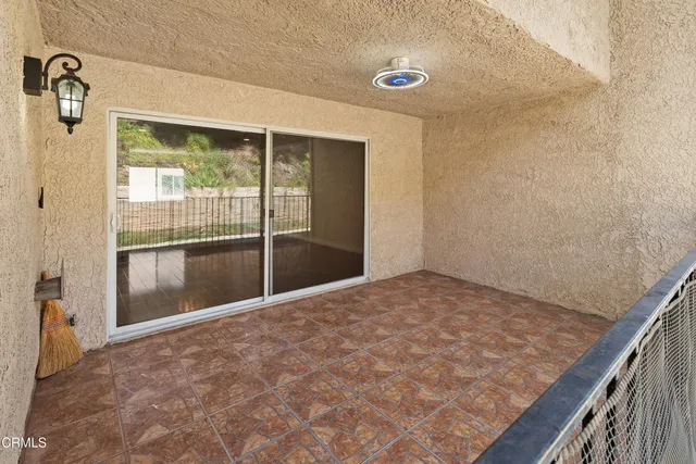 $849,000 | 9503 Vía Venezia, Burbank, CA 91504