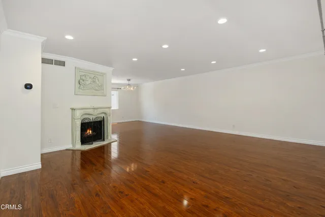 $849,000 | 9503 Vía Venezia, Burbank, CA 91504