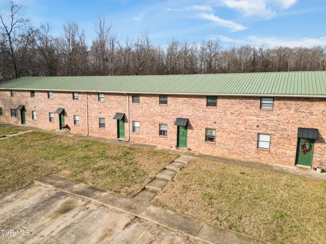 $1,050 | 1001 Kiser Boulevard, Unit 11, Greeneville, TN 37745