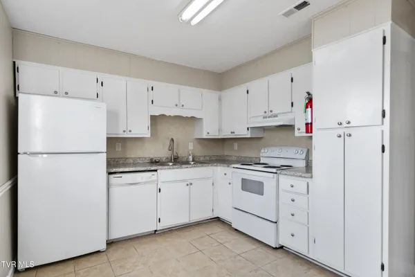 $1,050 | 1001 Kiser Boulevard, Unit 11, Greeneville, TN 37745