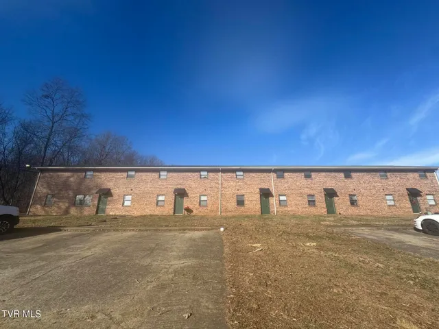 $1,050 | 1001 Kiser Boulevard, Unit 11, Greeneville, TN 37745