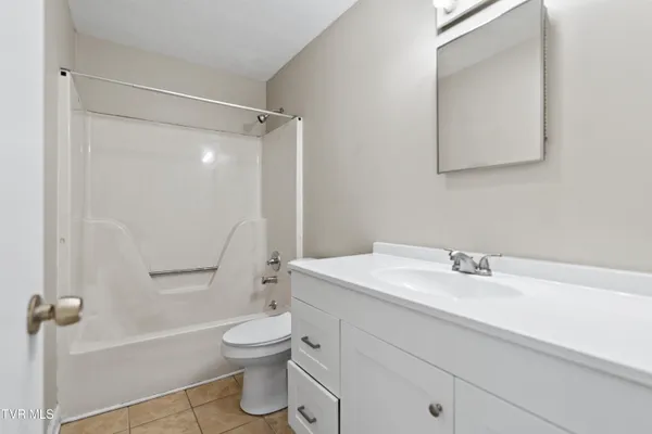 $1,050 | 1001 Kiser Boulevard, Unit 11, Greeneville, TN 37745