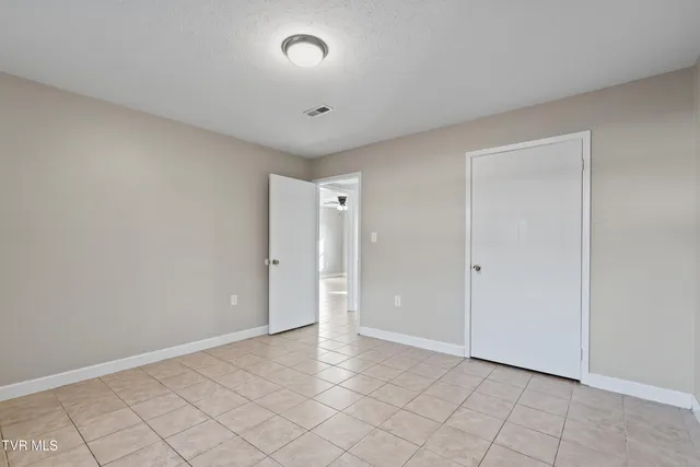 $1,050 | 1001 Kiser Boulevard, Unit 11, Greeneville, TN 37745