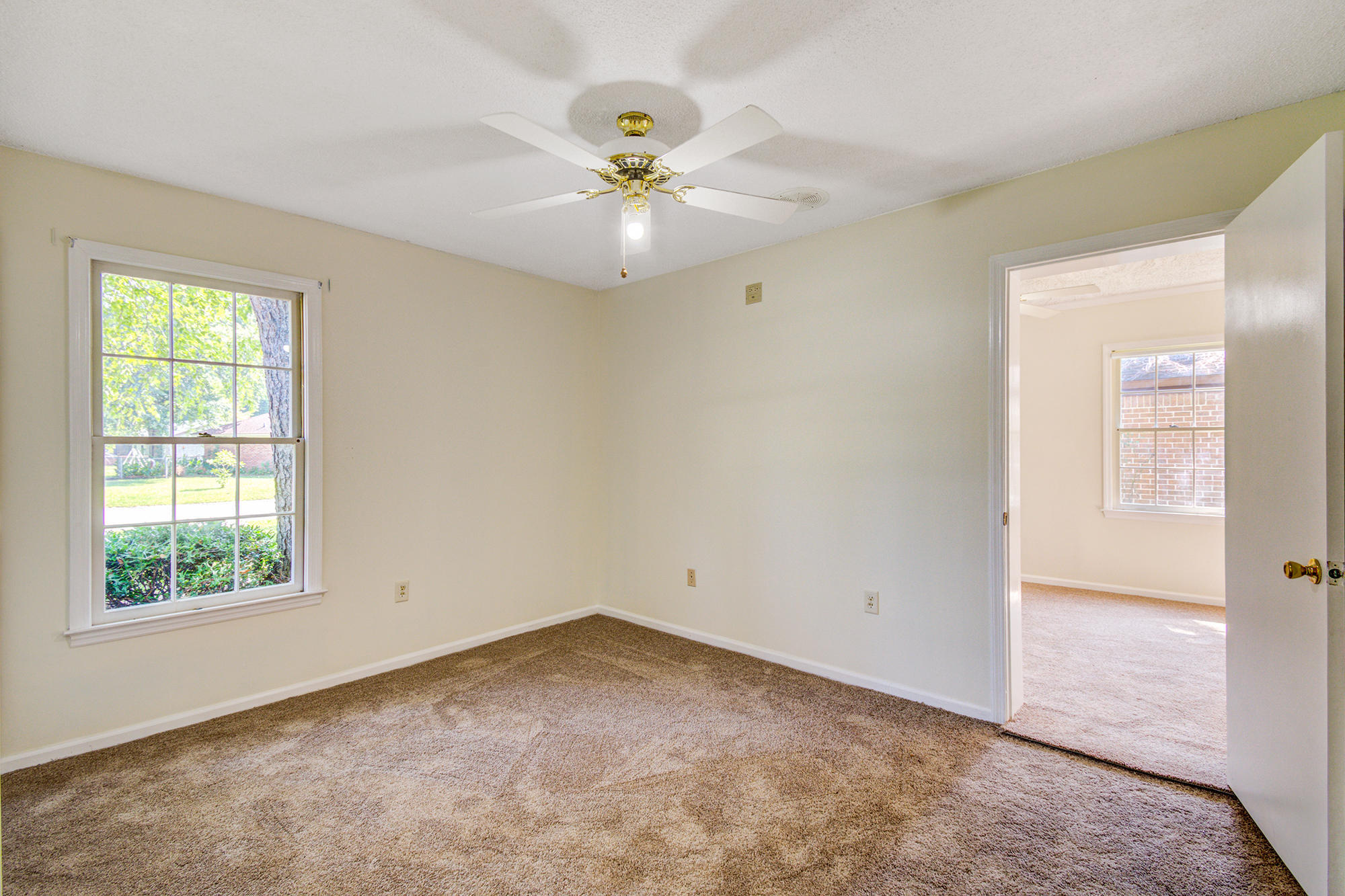 204 Longleaf Road Summerville, SC 29486 - Photo 11 of 34 24