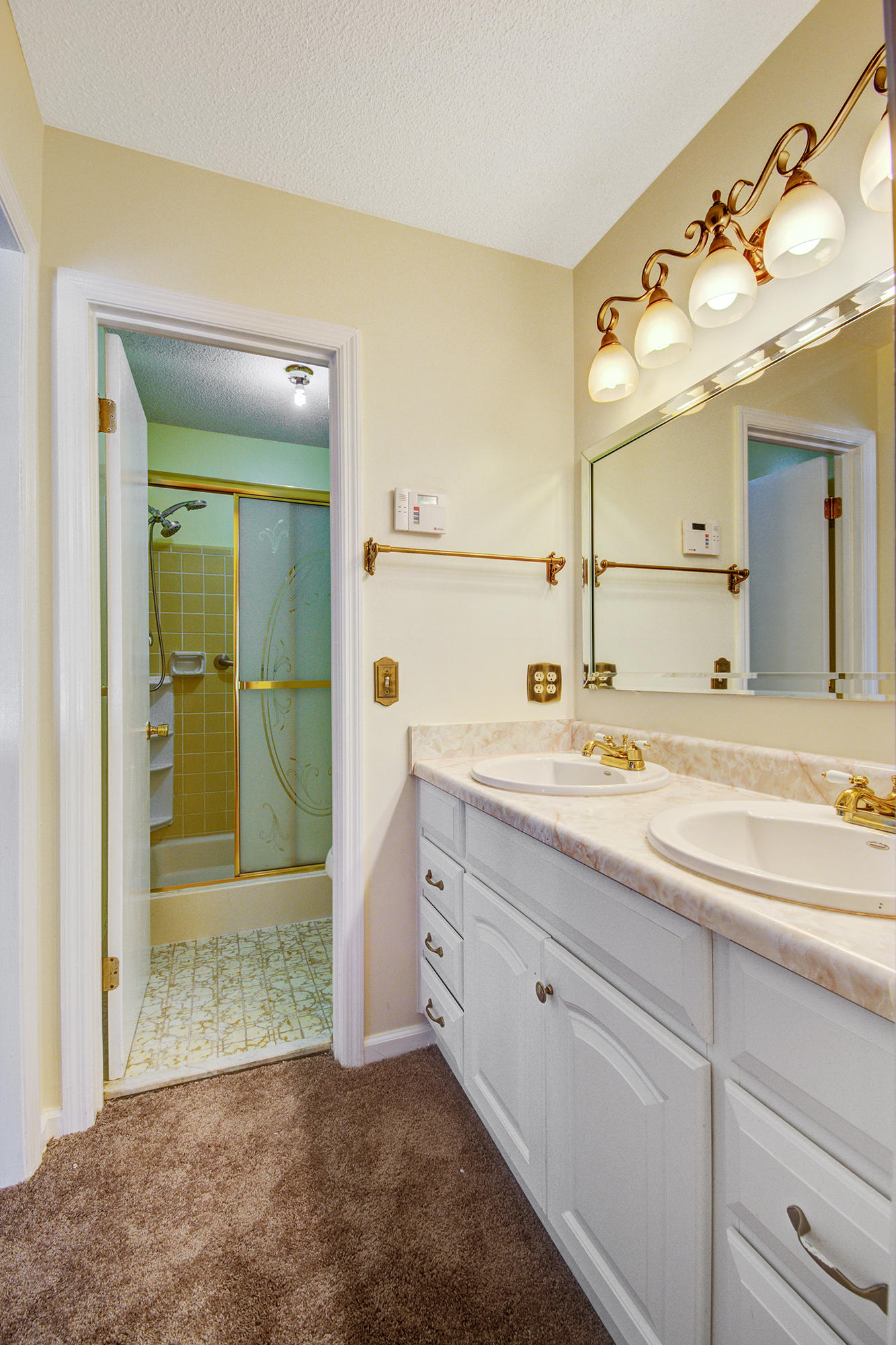 204 Longleaf Road Summerville, SC 29486 - Photo 13 of 34 19