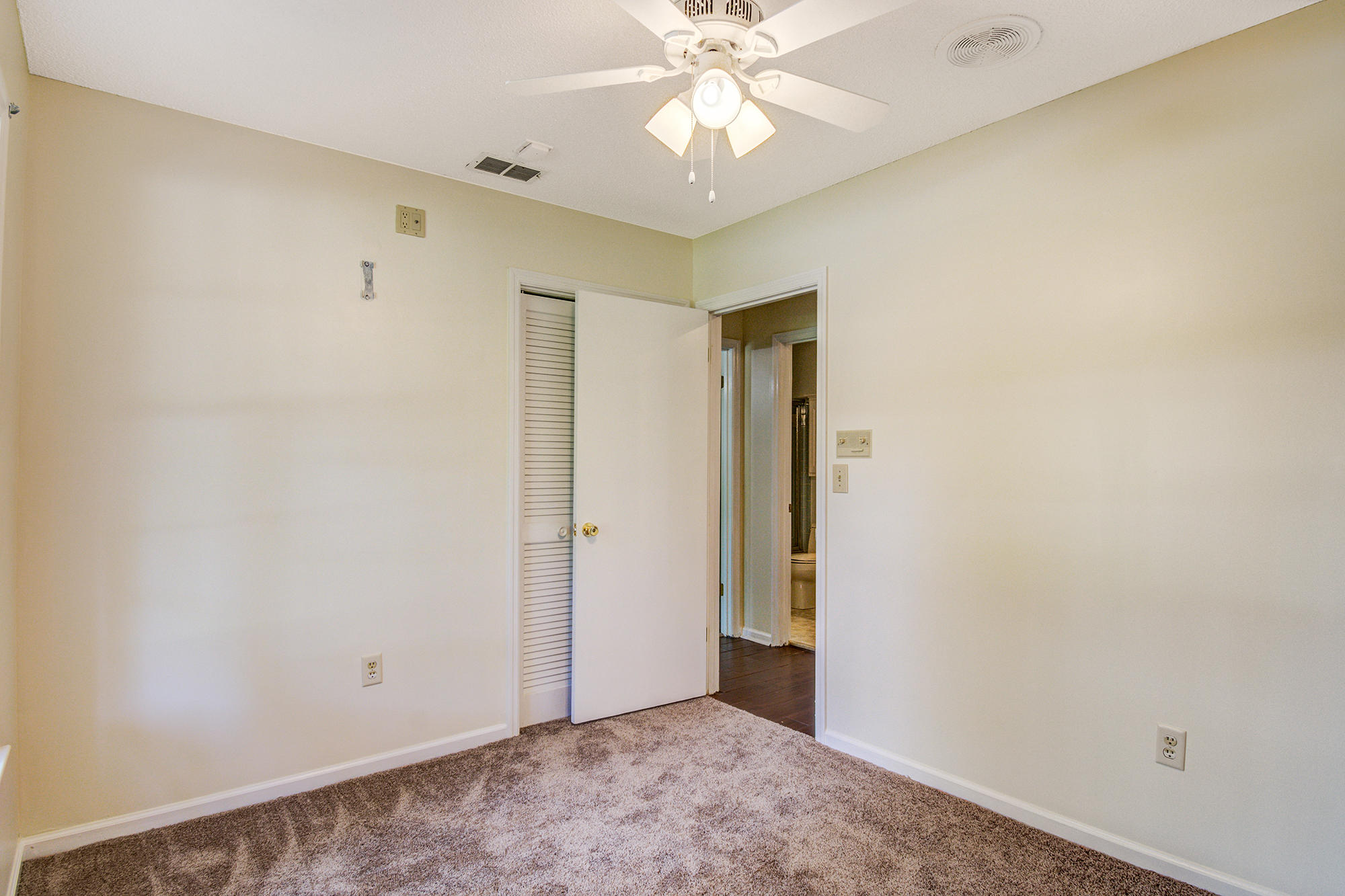 204 Longleaf Road Summerville, SC 29486 - Photo 21 of 34 21