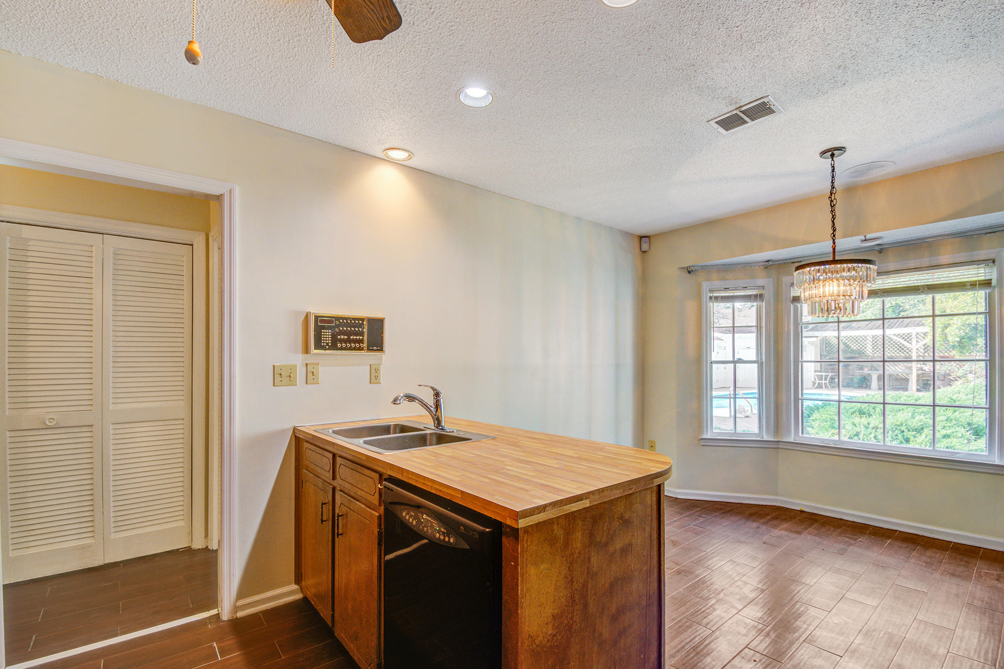 204 Longleaf Road Summerville, SC 29486 - Photo 26 of 34 14