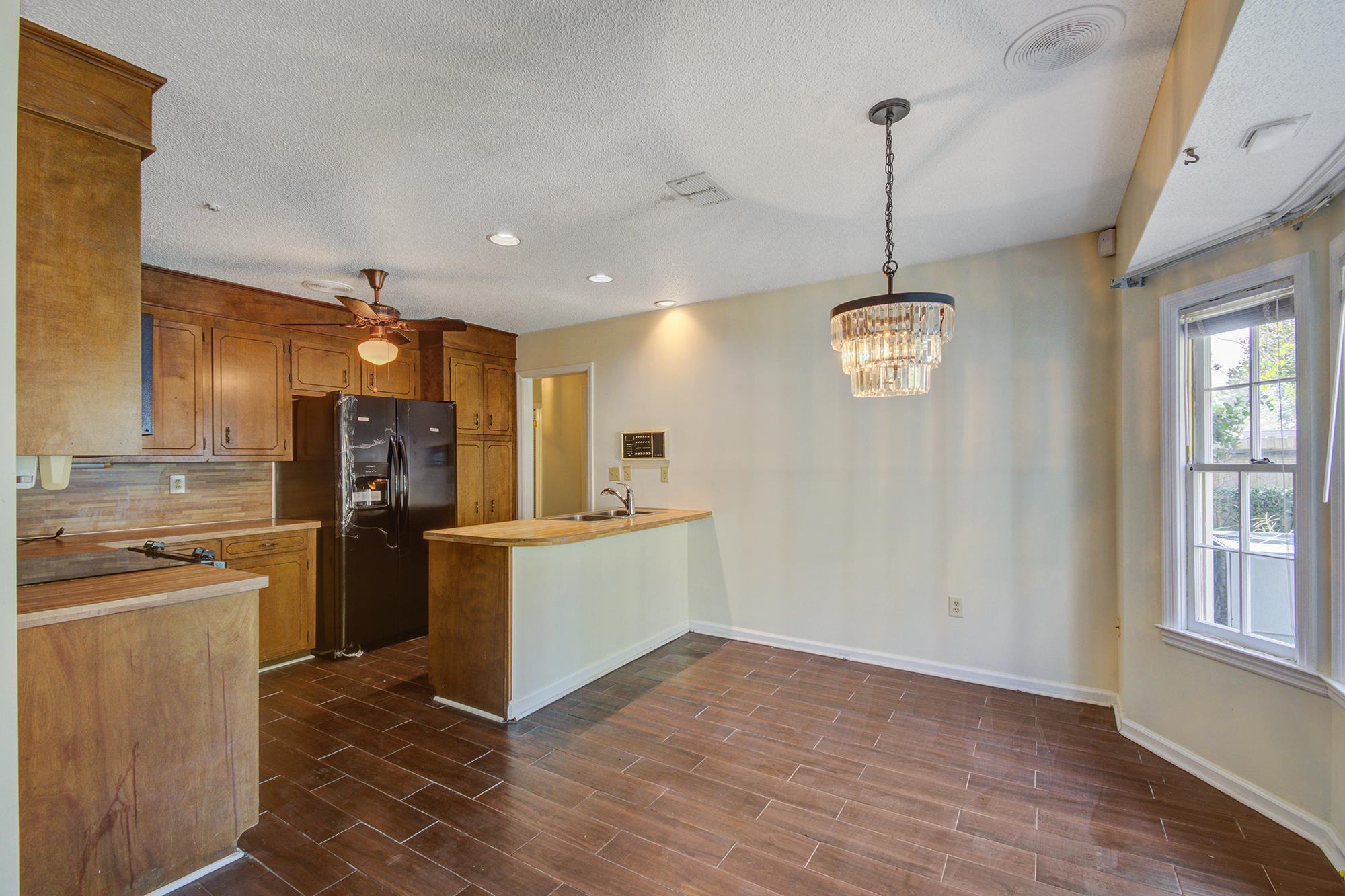 204 Longleaf Road Summerville, SC 29486 - Photo 27 of 34 11
