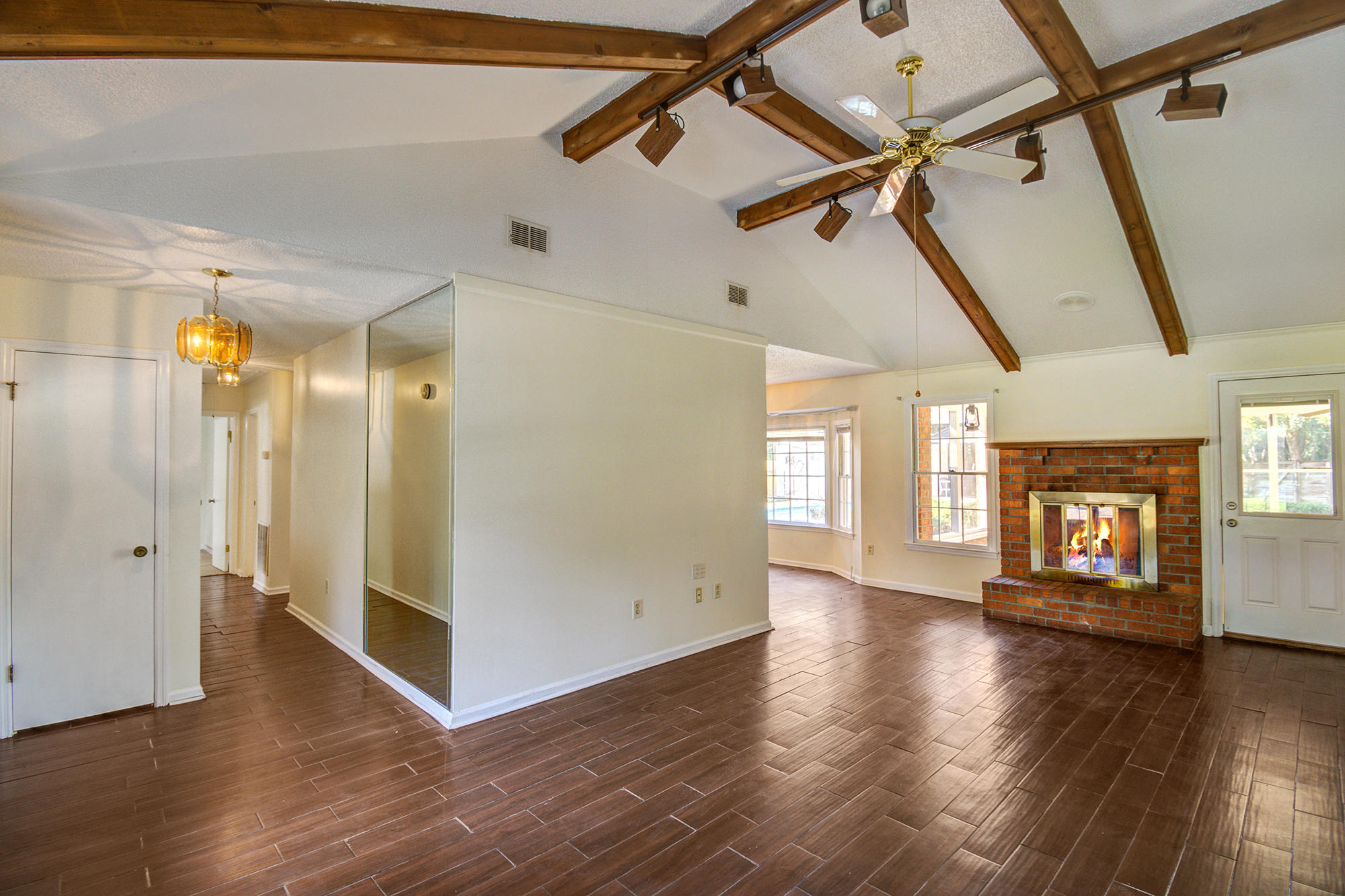 204 Longleaf Road Summerville, SC 29486 - Photo 29 of 34 7