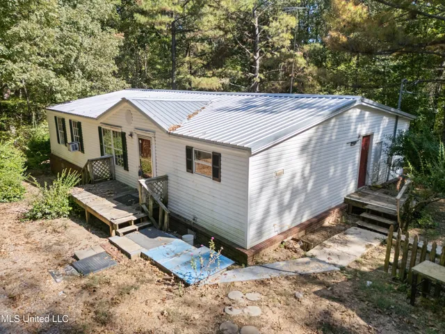 $140,000 | 62 Carlisle Road, Sarah, MS 38665