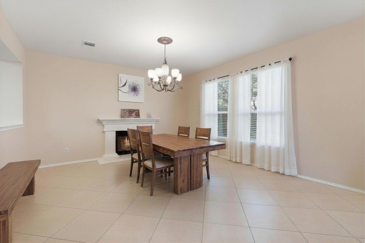 1424 Marsh Harbour Drive Round Rock, TX 78664 - Photo 5 of 23 Dining