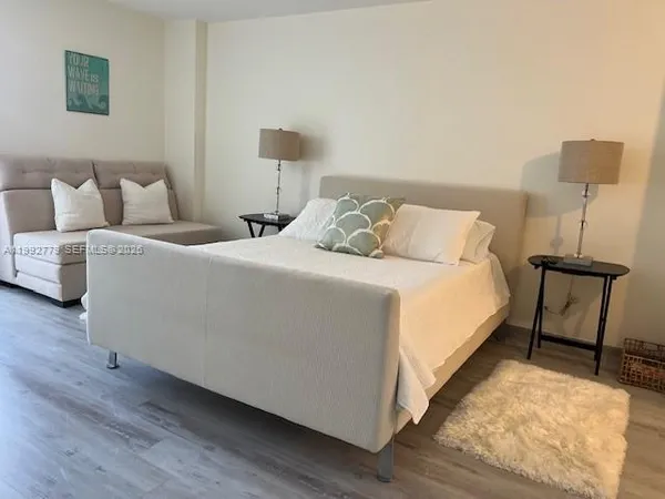 $3,000 | 3300 Northeast 191st Street, Unit 1916, Aventura, FL 33180