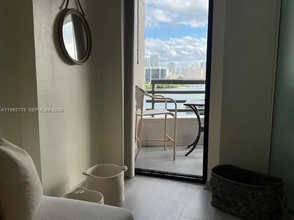 $3,000 | 3300 Northeast 191st Street, Unit 1916, Aventura, FL 33180