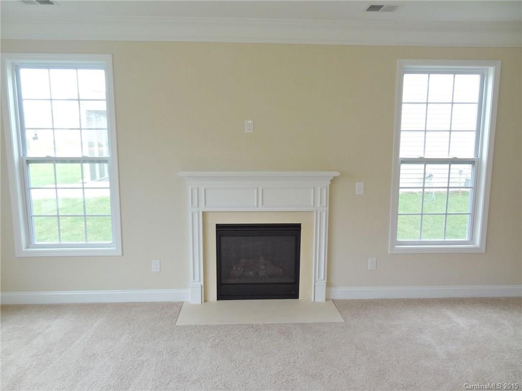 9218 Inverness Bay Road Charlotte, NC 28278 - Photo 4 of 23 Gallery Image 4