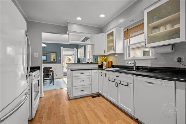 $599,900 | 218 South 1st Street, Geneva, IL 60134