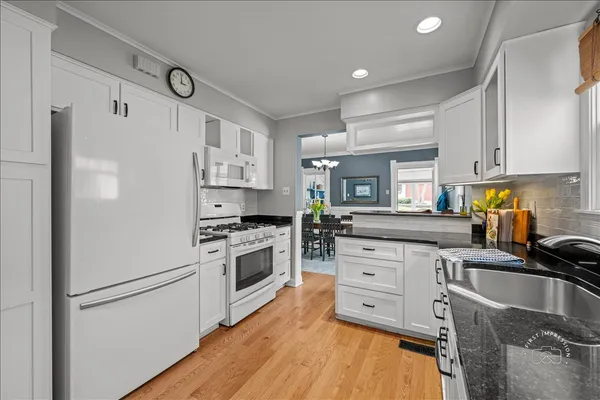 $599,900 | 218 South 1st Street, Geneva, IL 60134