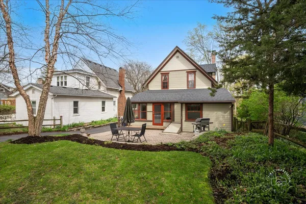 $599,900 | 218 South 1st Street, Geneva, IL 60134