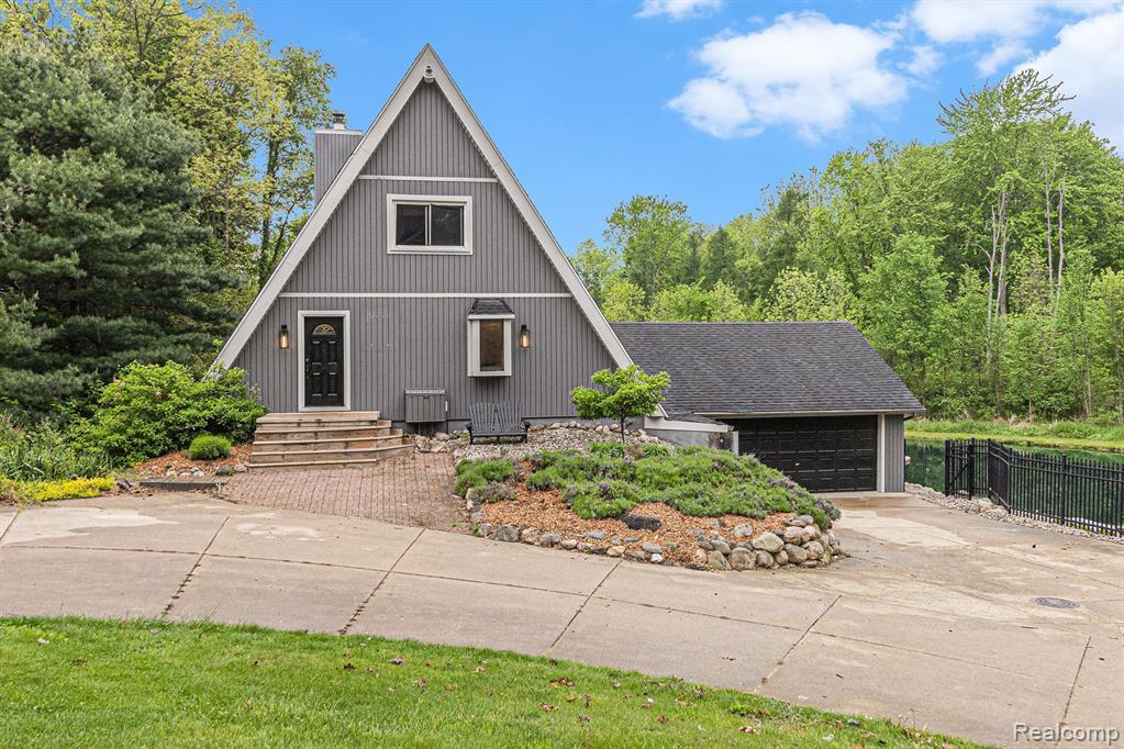 2126 Norton Road Howell, MI 48843 - Photo 3 of 54 Gallery Image 3