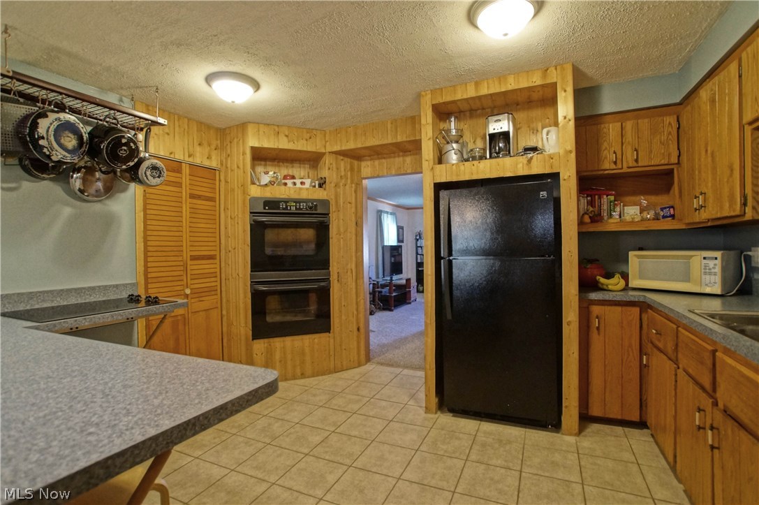 8899 Edgehill Road Mentor, OH 44060 - Photo 4 of 16 Gallery Image 4