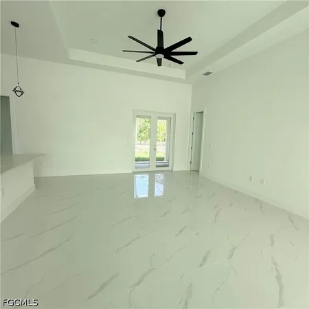 $2,200 | 208 Johns Avenue, Lehigh Acres, FL 33936