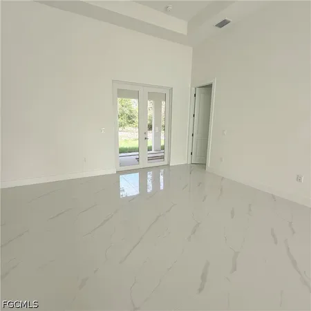 $2,200 | 208 Johns Avenue, Lehigh Acres, FL 33936