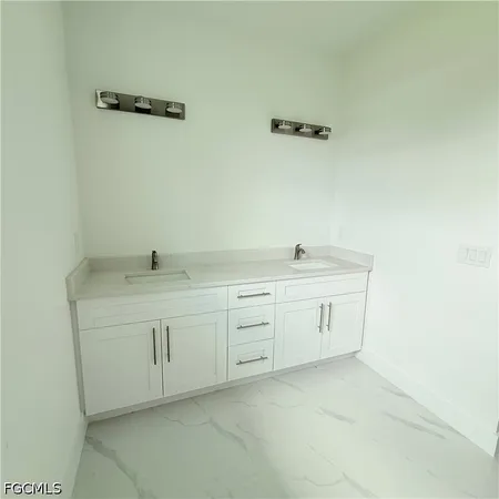 $2,200 | 208 Johns Avenue, Lehigh Acres, FL 33936