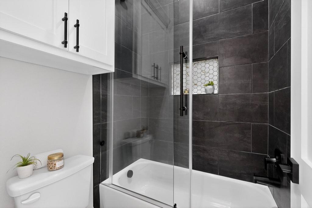 9100 County Road 669 Blue Ridge, TX 75424 - Photo 27 of 40 a bathroom with a sink and a shower