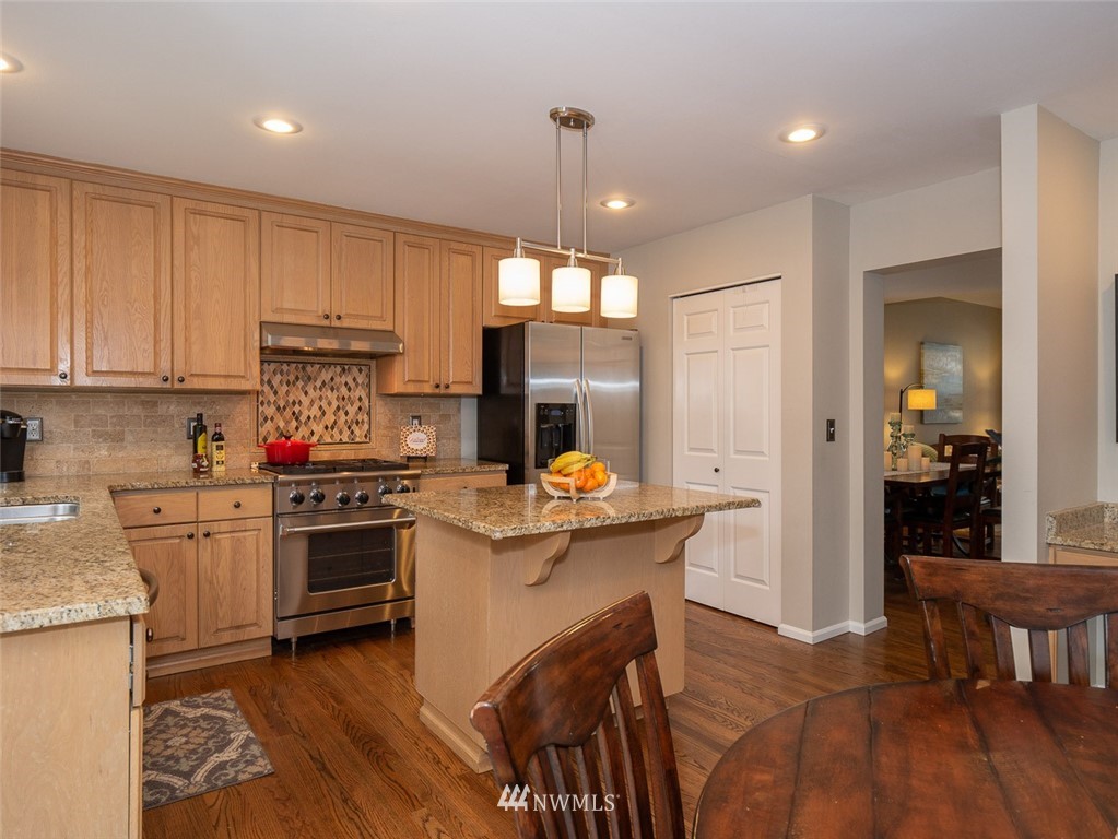 17549 Southeast 186th Way Renton, WA 98058 - Photo 8 of 25
