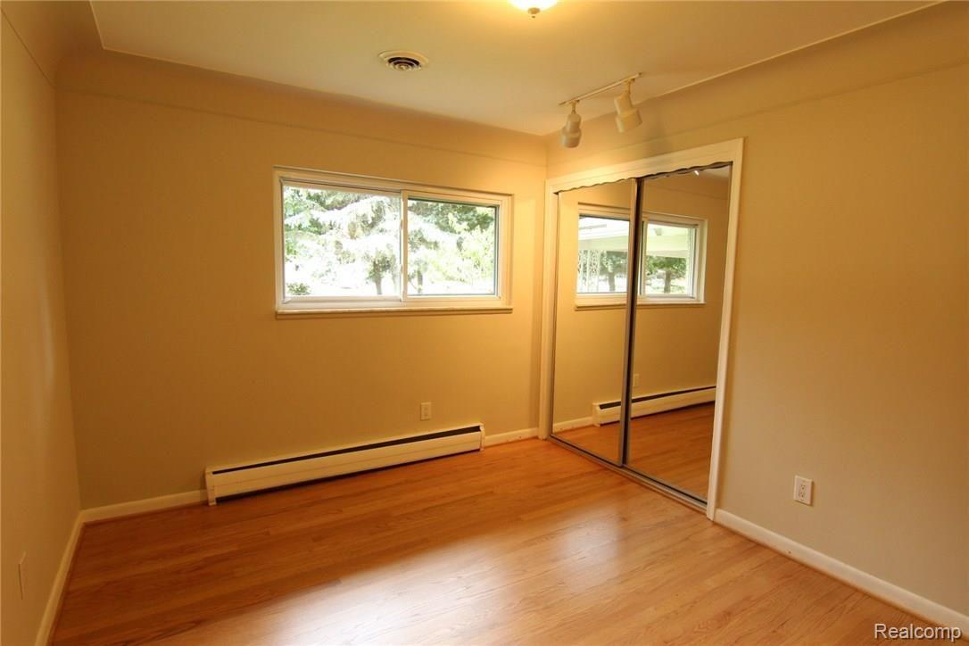 671 Wilwood Road Rochester, MI 48309 - Photo 34 of 39 Bedroom 1 (2).JPG