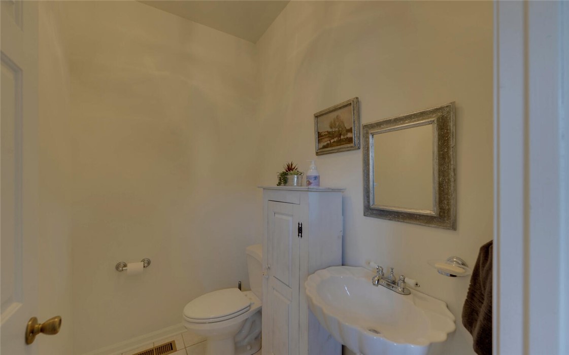 1145 Elrod Ferry Road Hartwell, GA 30643 - Photo 18 of 50 Gallery Image 18