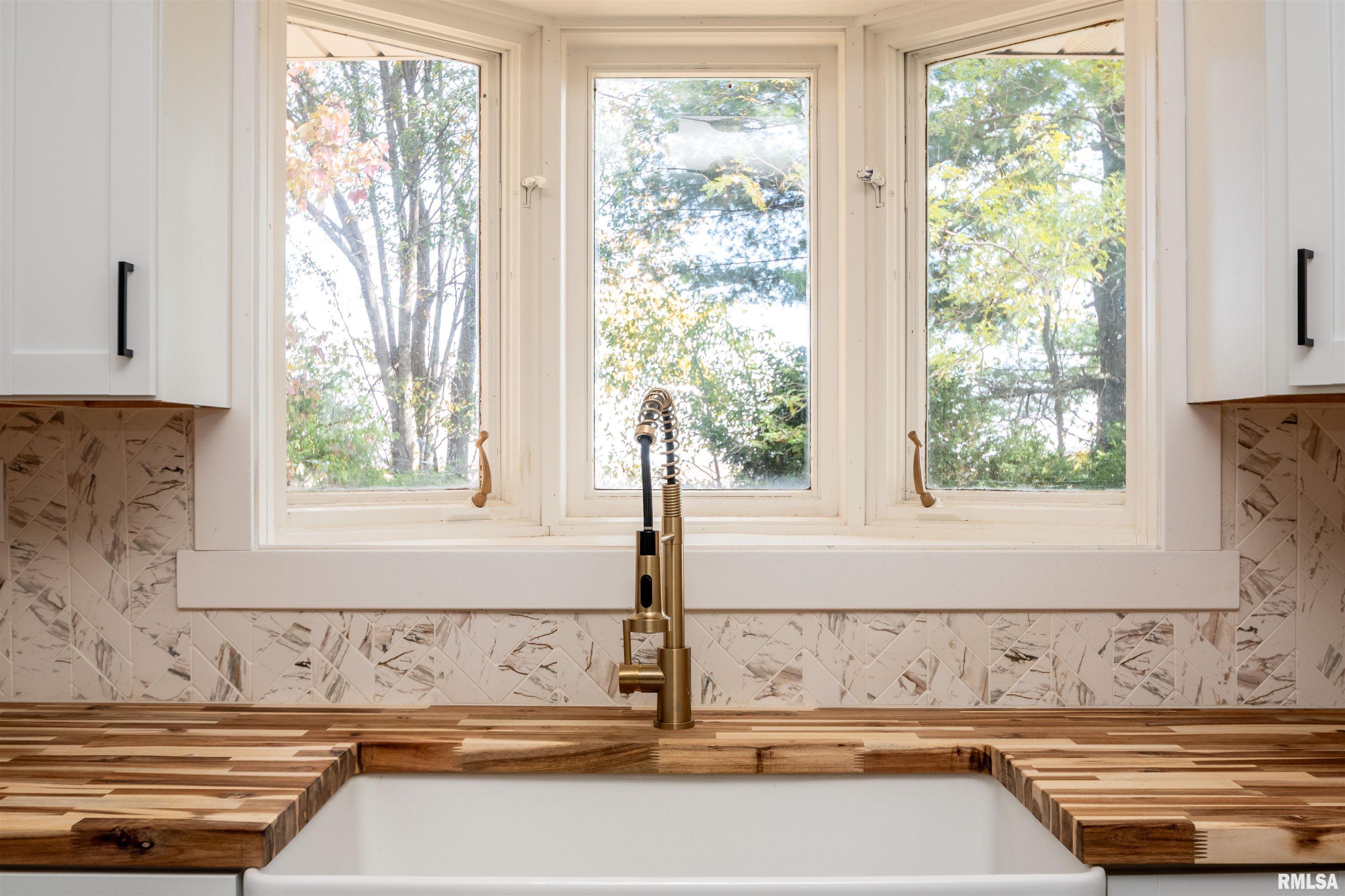 418 North Trivoli Road Trivoli, IL 61569 - Photo 12 of 44