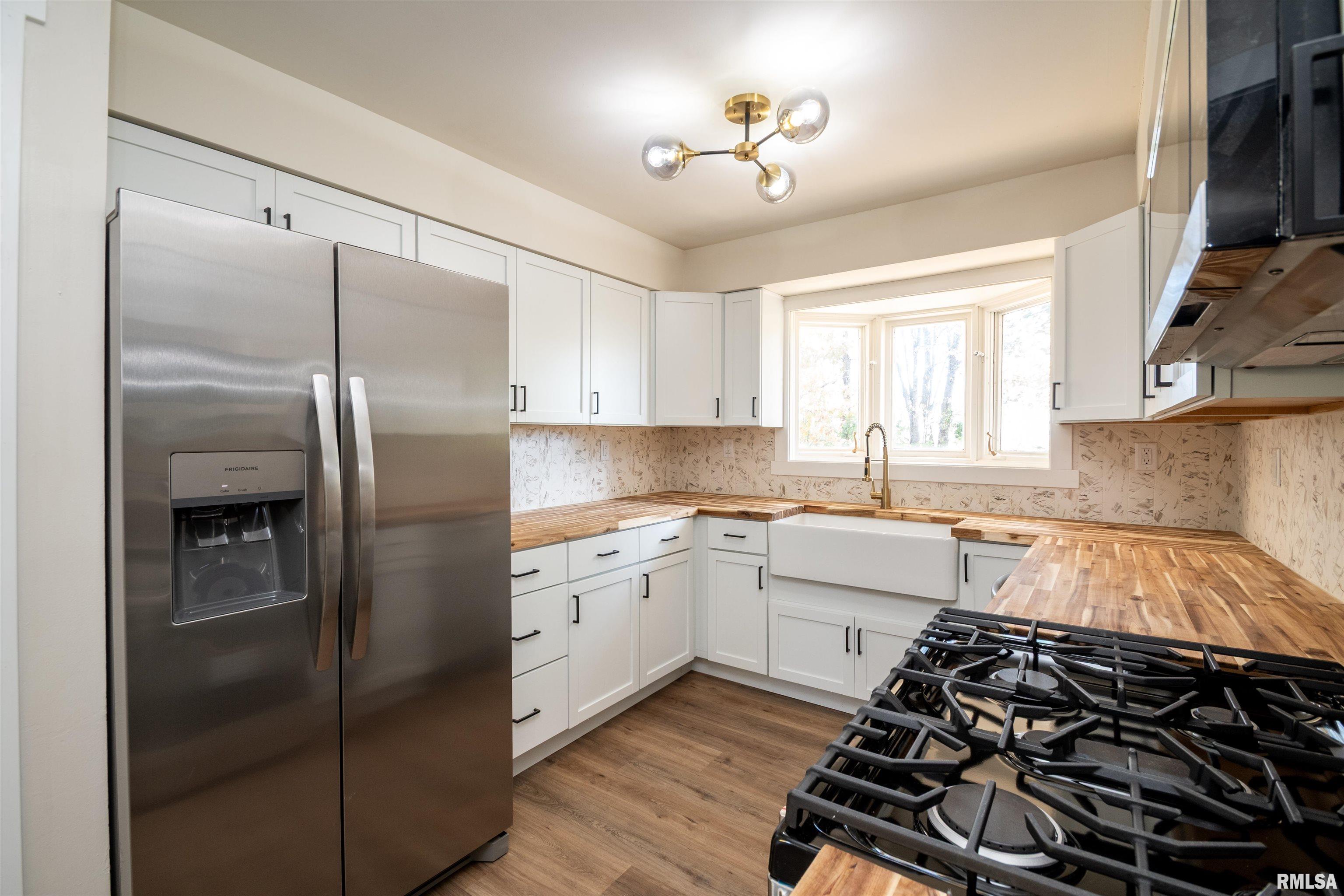 418 North Trivoli Road Trivoli, IL 61569 - Photo 13 of 44