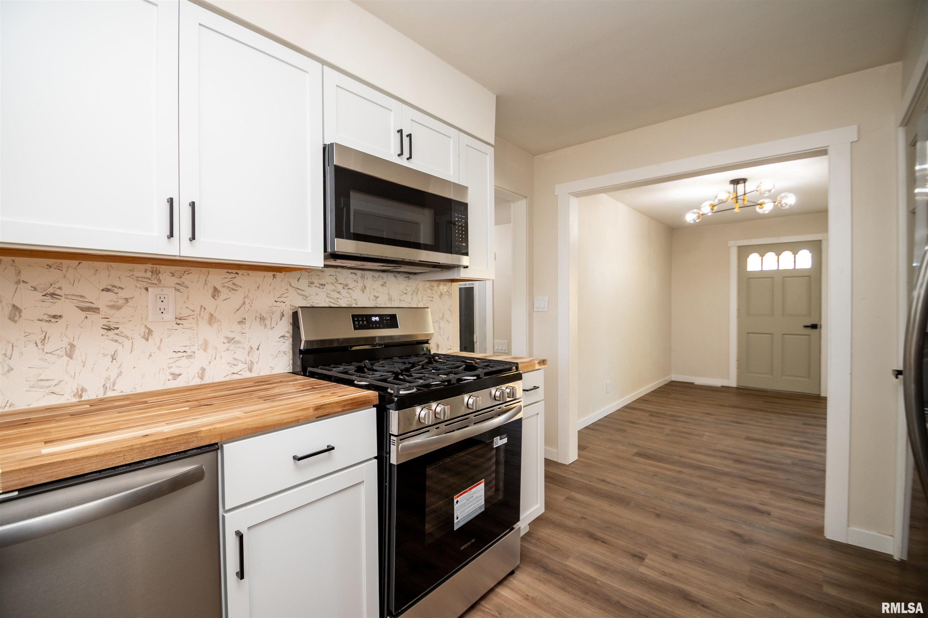 418 North Trivoli Road Trivoli, IL 61569 - Photo 16 of 44