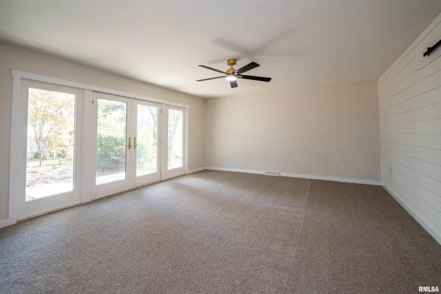 $234,900 | 418 North Trivoli Road, Trivoli, IL 61569