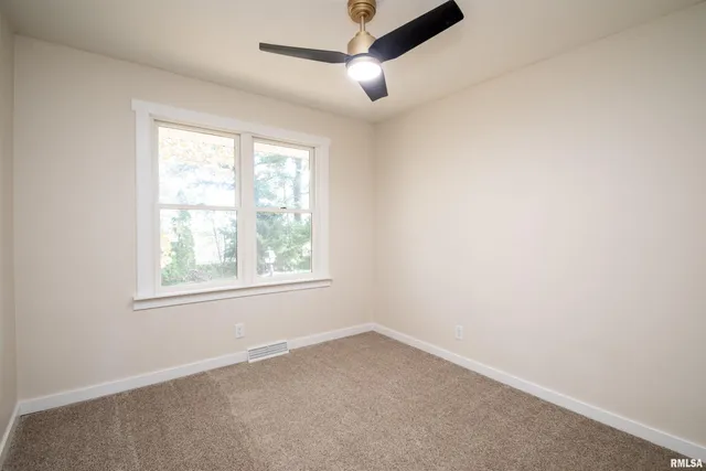 $234,900 | 418 North Trivoli Road, Trivoli, IL 61569