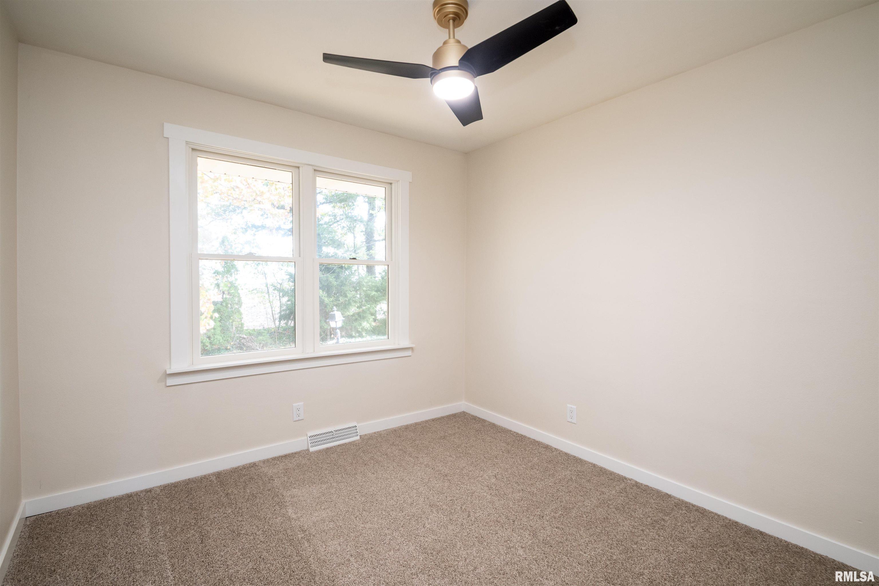 418 North Trivoli Road Trivoli, IL 61569 - Photo 24 of 44