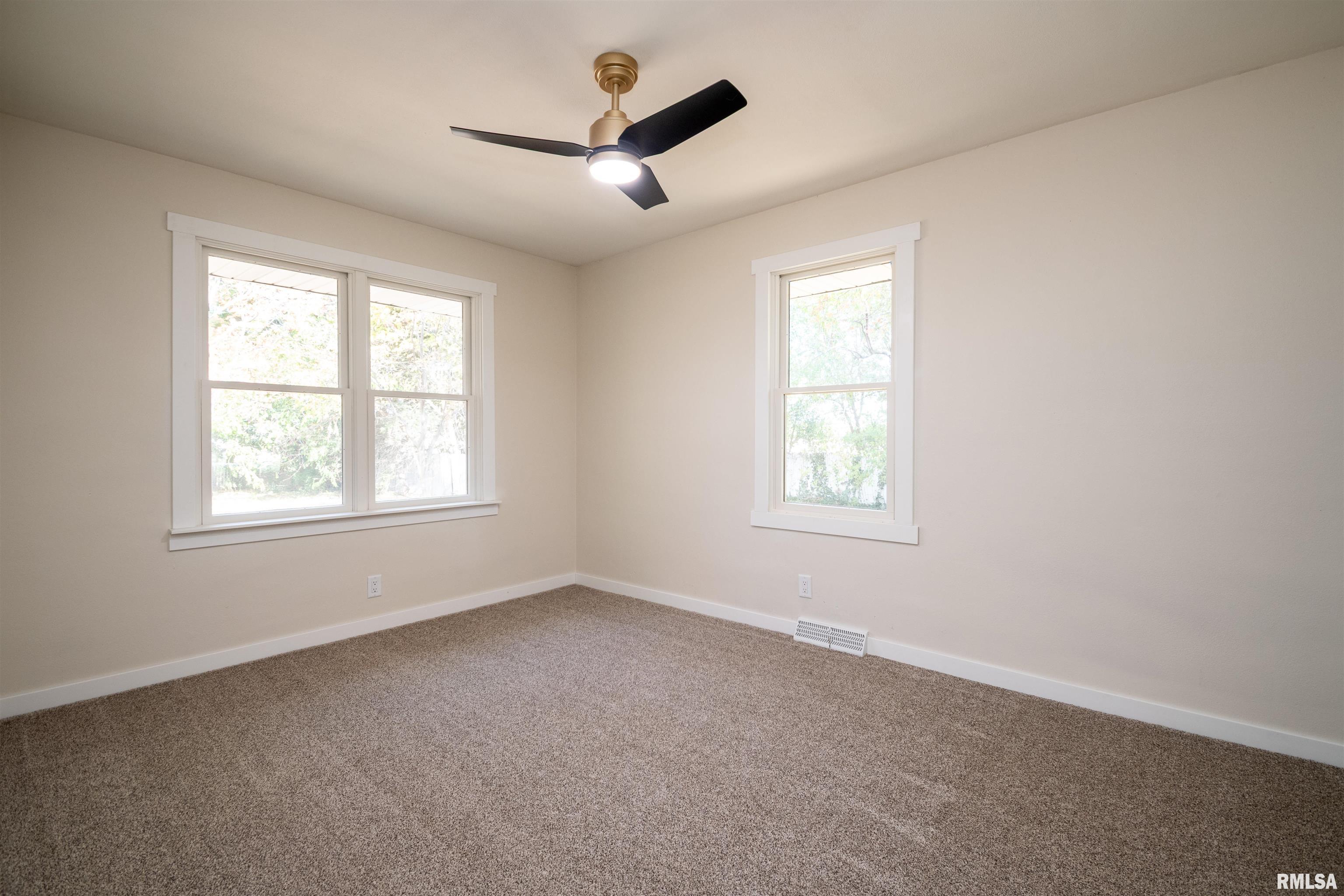 418 North Trivoli Road Trivoli, IL 61569 - Photo 25 of 44