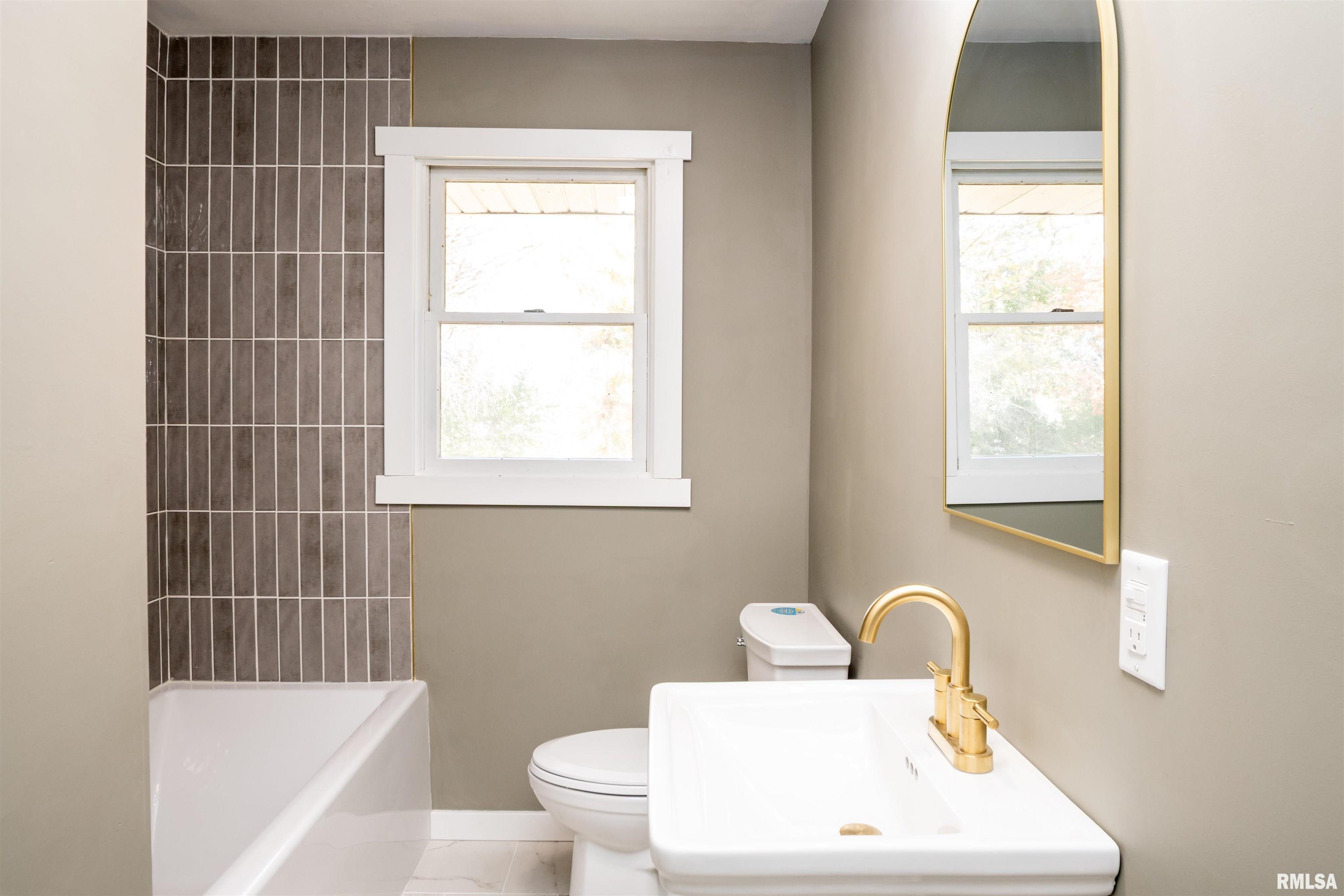 418 North Trivoli Road Trivoli, IL 61569 - Photo 28 of 44