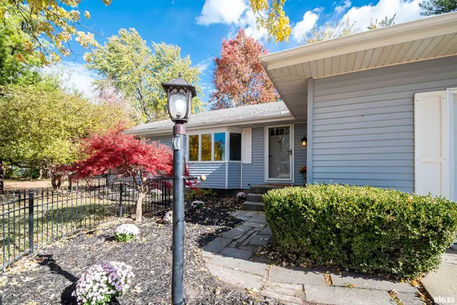 $234,900 | 418 North Trivoli Road, Trivoli, IL 61569